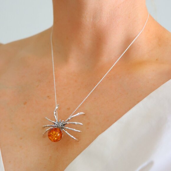 Baltic Amber Spider Necklace in 925 Sterling Silver - Picture 5 of 7